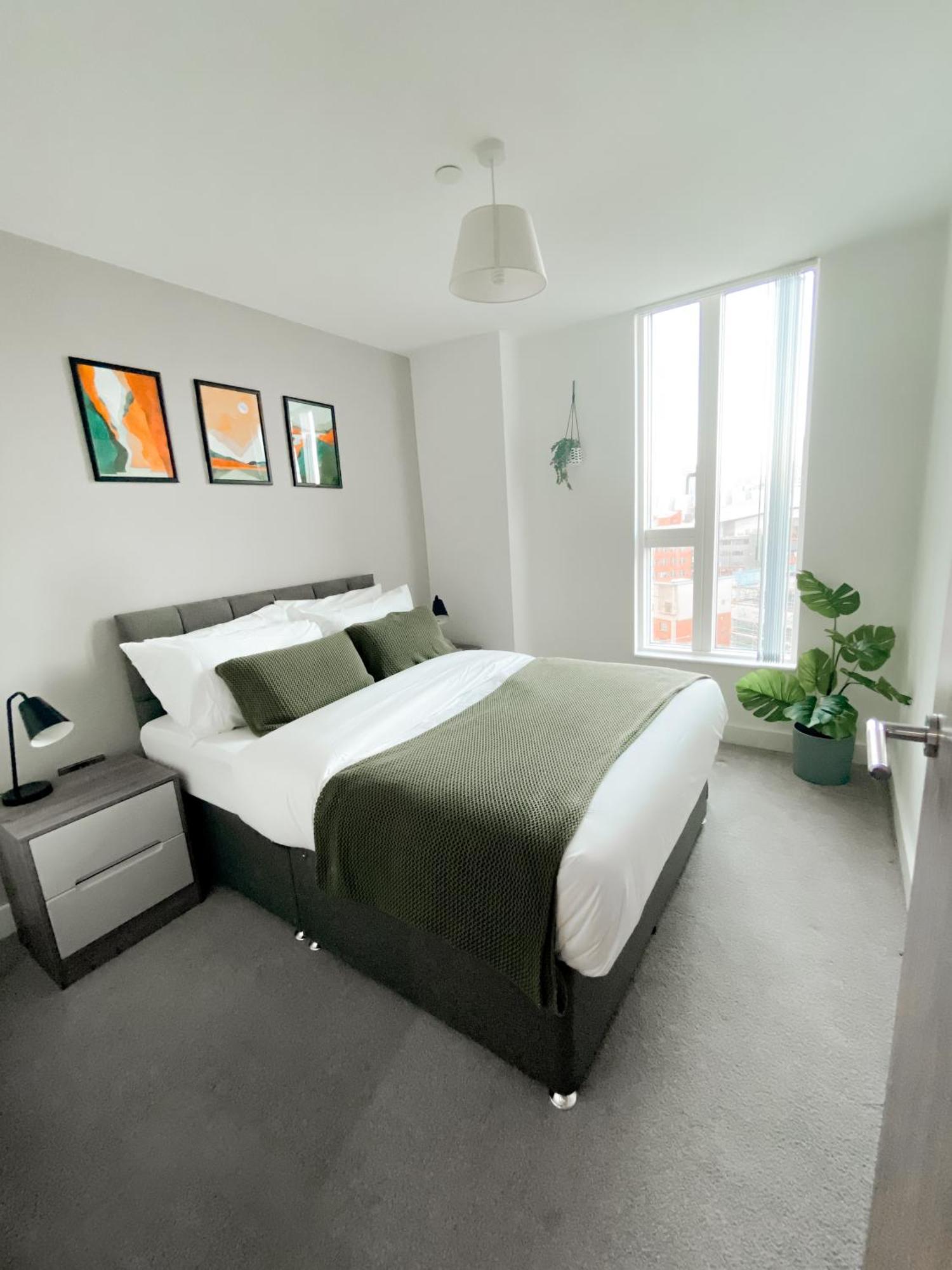 The Panda - Modern 2 Bedroom Apt In Manchester City Centre Exterior photo